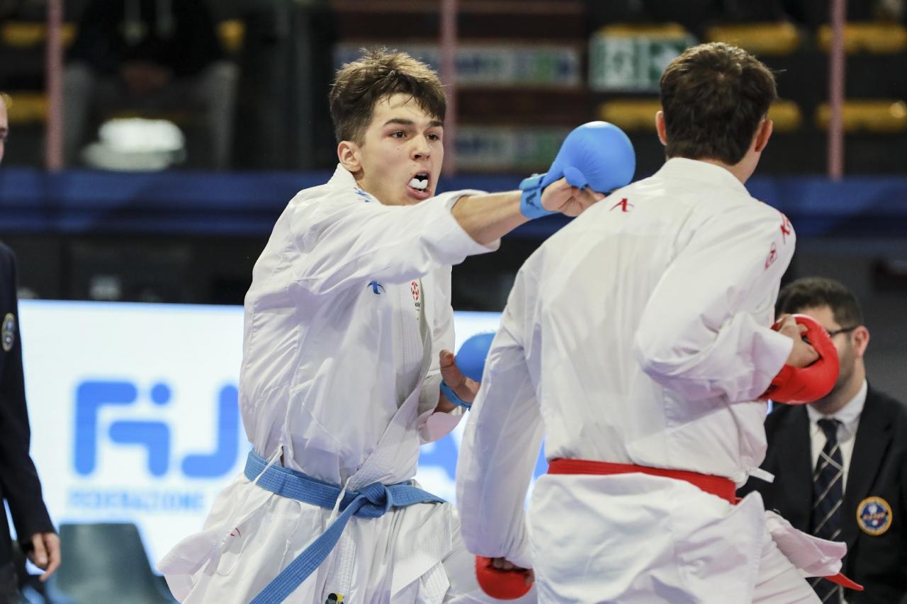 images/karate/large/pezzotti_karate_juniores_X.jpg